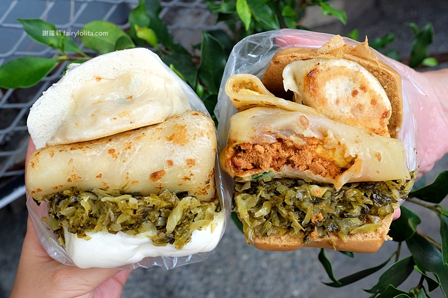劍潭早餐街-饅頭夾蛋餅。近25年老牌古早味，爆餡「饅頭 蛋餅」，浮誇無敵海景一個銅板價只要55元！ @嘿!部落!