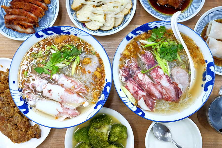 天廚餐盒。新開幕五星級主廚御皇料理，大推巨無霸份量「小捲米粉」爆好吃！ @嘿!部落!