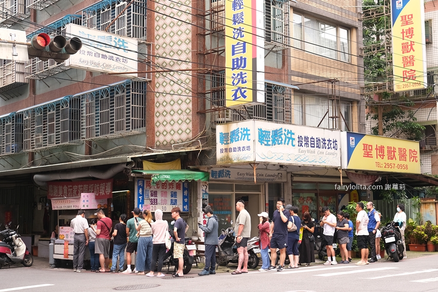 阿元的炸雞。超搶手雞排開攤1小時立馬秒殺！還沒開店就排爆！ @嘿!部落!