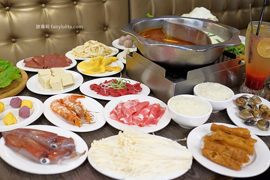 即時熱門文章：W.瓦法奇朵。史上最狂飲料加購價，咖啡館裡面吃四川麻辣鍋配正宗四川菜，一個人不用200元竟然還有找？(台北火車站)！