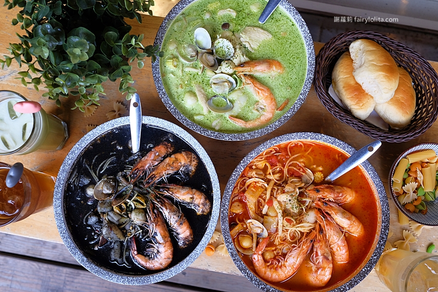 義匠義式湯麵。澎湃海鮮用料整碗舖滿滿，吃到整個嘴發軟，首創義大利湯麵，全台只有這裡吃得到！ @嘿!部落!
