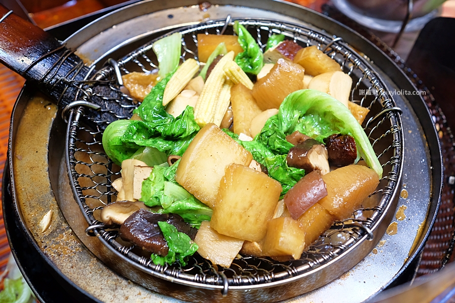 鄉民大推中原夜市最強滷味？！小小一攤超級隱藏版，走過路過立馬就錯過！ @嘿!部落!