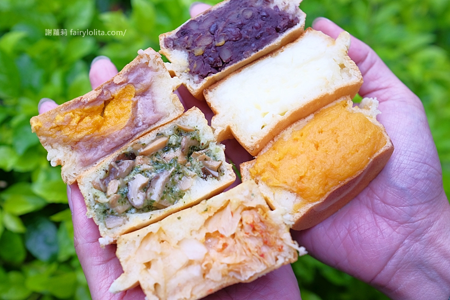 青畑九號豆製所。塞好塞滿、浮誇內餡飽到快要爆出來，這家車輪餅生意好到老闆淚求不要買！ @嘿!部落!
