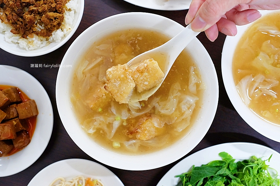仁傑土魠魚羹。每日狂銷上百碗，店家一開就客滿，隱身藏巷弄、這家只有在地人才知道！ @嘿!部落!