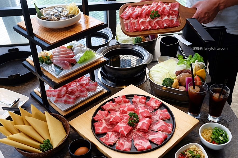 村民食堂 食大鍋 STOCKPOT。讓你胃袋滿到溢出來不用300元，自助吧無限吃到飽，飲料、甜點通通呷免驚！