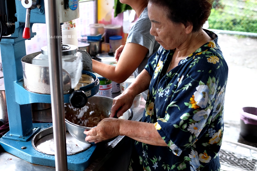 蘇澳鐵支路邊冰店。蘇澳鐵支路邊的時光機！40年古早味老阿嬤手打冰！ @嘿!部落!