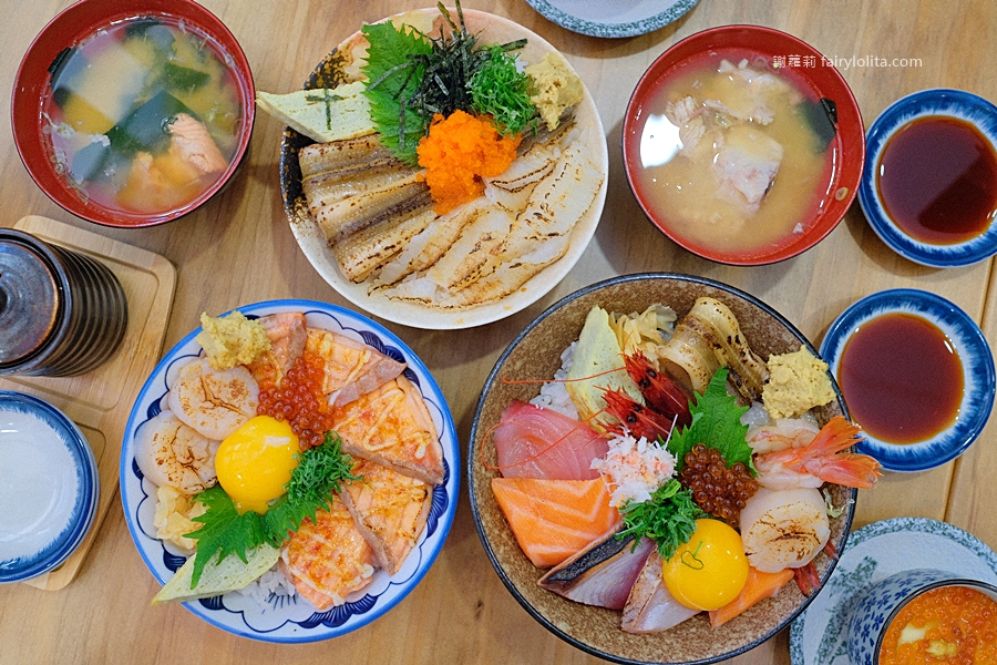 時覓sumi。海鮮丼飯專門店。浮誇食材舖滿滿，只要二百多，還有免費醋飯、味噌魚湯喝到飽！ @嘿!部落!