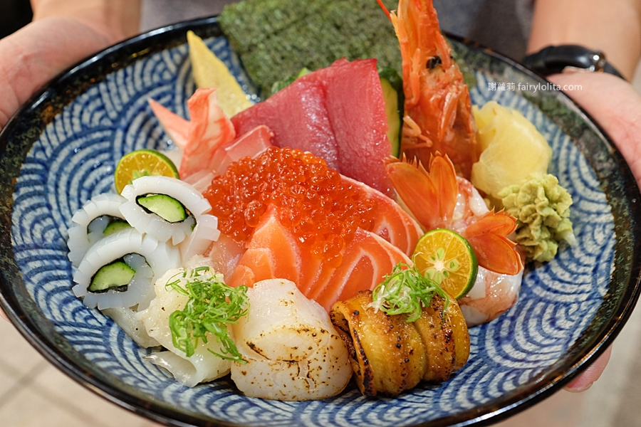 安吉食堂。網友激推「信義區最佛心海鮮丼」，150元吃飽飽，白飯、味噌湯免費無限續！ @嘿!部落!