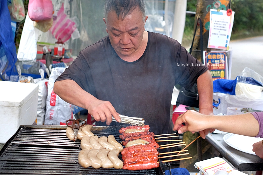 礁溪香腸伯。神祕小攤藏半山腰！飄香近35年，每天人潮排爆！ @嘿!部落!
