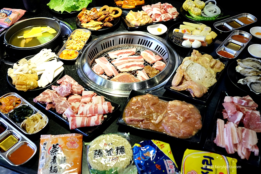初一糯米飯。全台只有這裡吃得到！「巨無霸飯糰」包進十種料！ @嘿!部落!