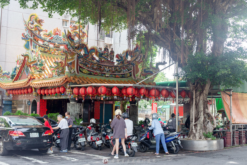 土地公廟豬肝粥｜神明有保祐的中壢隱藏版美食真的就藏在土地公廟旁邊 @嘿!部落!