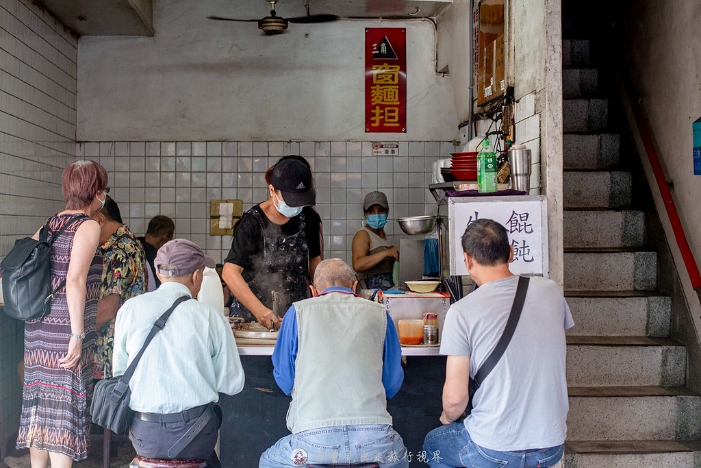 三角窗麵擔｜小小不起眼的三角窗麵店竟然是基隆在地超過60年的老店必點餛飩湯 @嘿!部落!