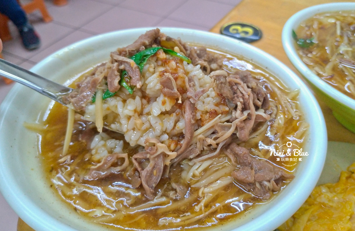 阿仁羊肉羹 | 台中繼光街50年美食老店，羊肉撲滿整碗羹 ，台中火車站美食 @嘿!部落!