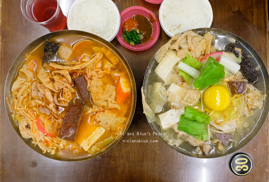 台中火鍋 | 三媽臭臭鍋 首推大腸臭臭鍋、泡菜鍋，飲料、冰淇淋吃到飽，逢甲夜市旁