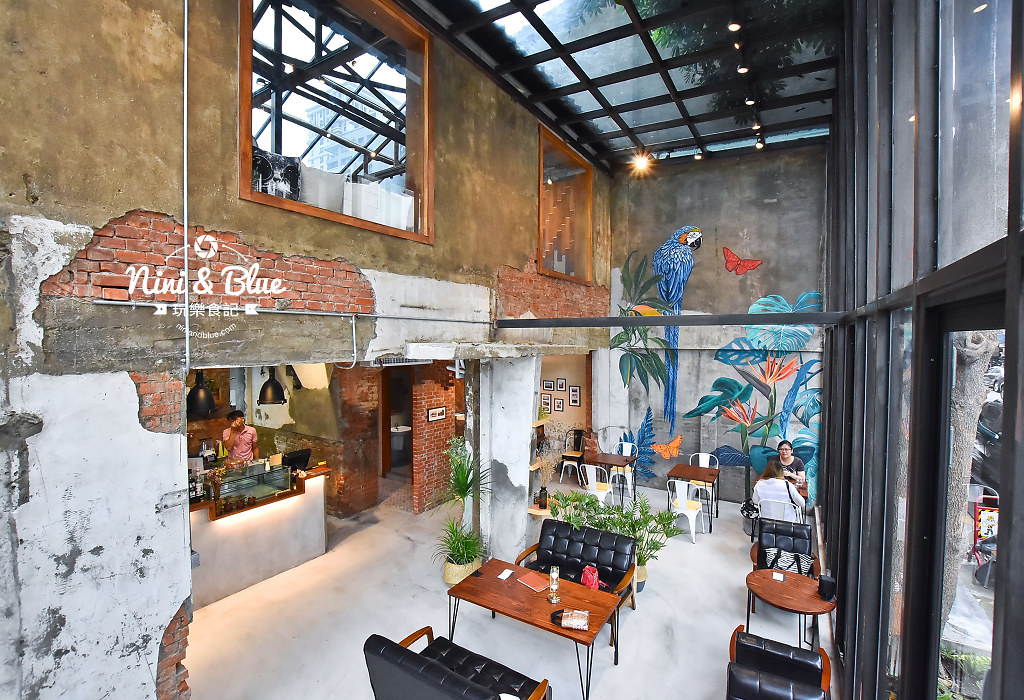 堅果小巷，台中好堅果早午餐分店，兩層樓老宅玻璃屋，IG打卡熱點，近科博館