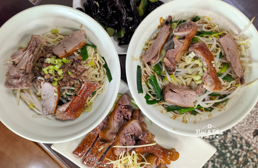 品鮮煙燻鴨 | 台中南區在地鴨肉麵店，煙燻濃郁、鴨肉價格實惠 @嘿!部落!