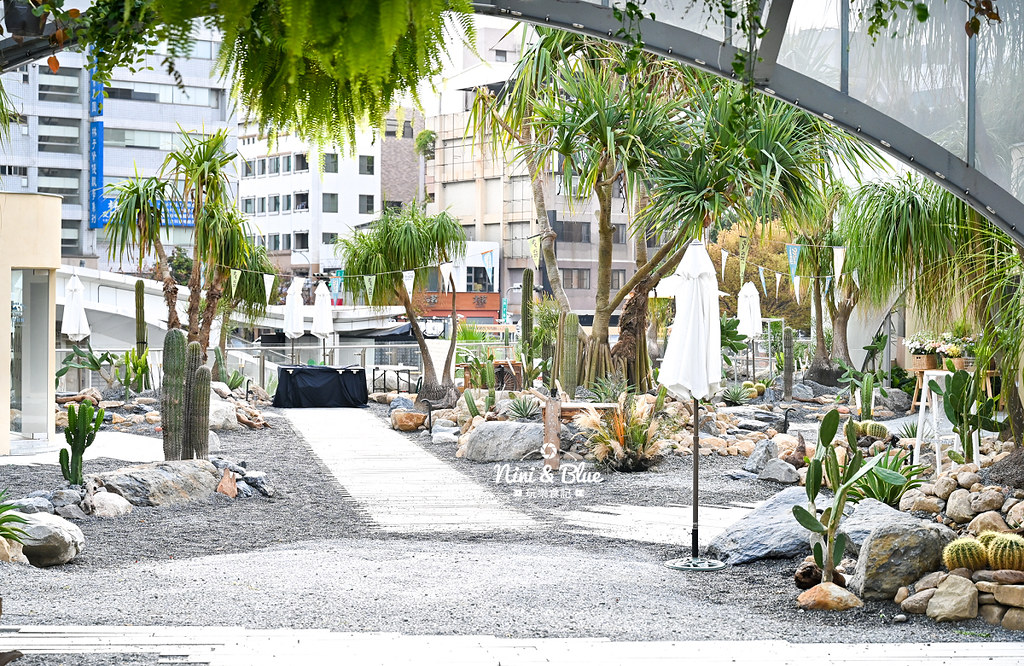 即時熱門文章：PARK2草悟廣場 | 首座台中非典型大人系公園，走進城市沙漠綠洲中，台中景點推薦