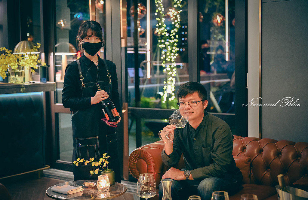 即時熱門文章：CRU酒窖|隱藏台中七期豪宅頂級酒吧，有零售也可品紅白酒高質感酒窖