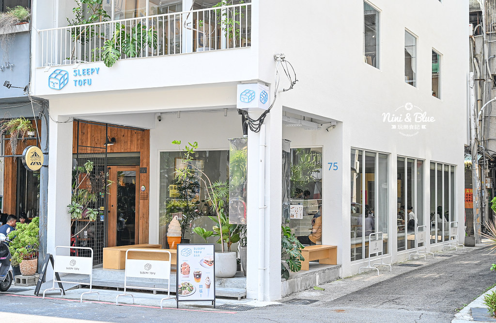 眠豆腐台中店 | 知名寢具店化身日系網美咖啡館，台中模範市場旁