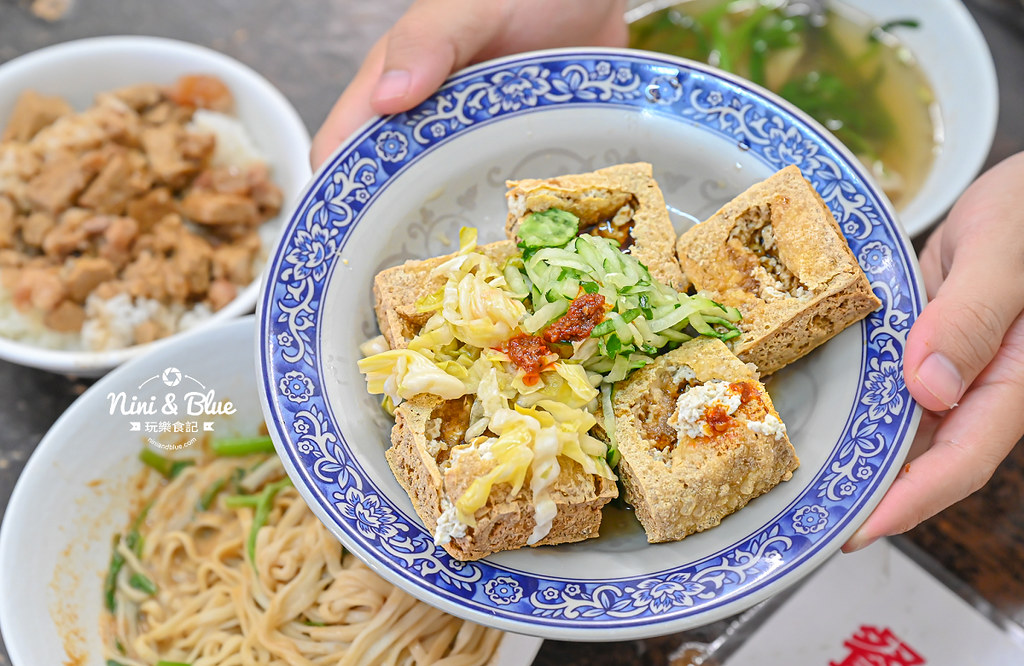 小醬臭豆腐古早麵 – 埔里美食小吃，臭豆腐和滷肉飯竟然可以搭在一起 @嘿!部落!
