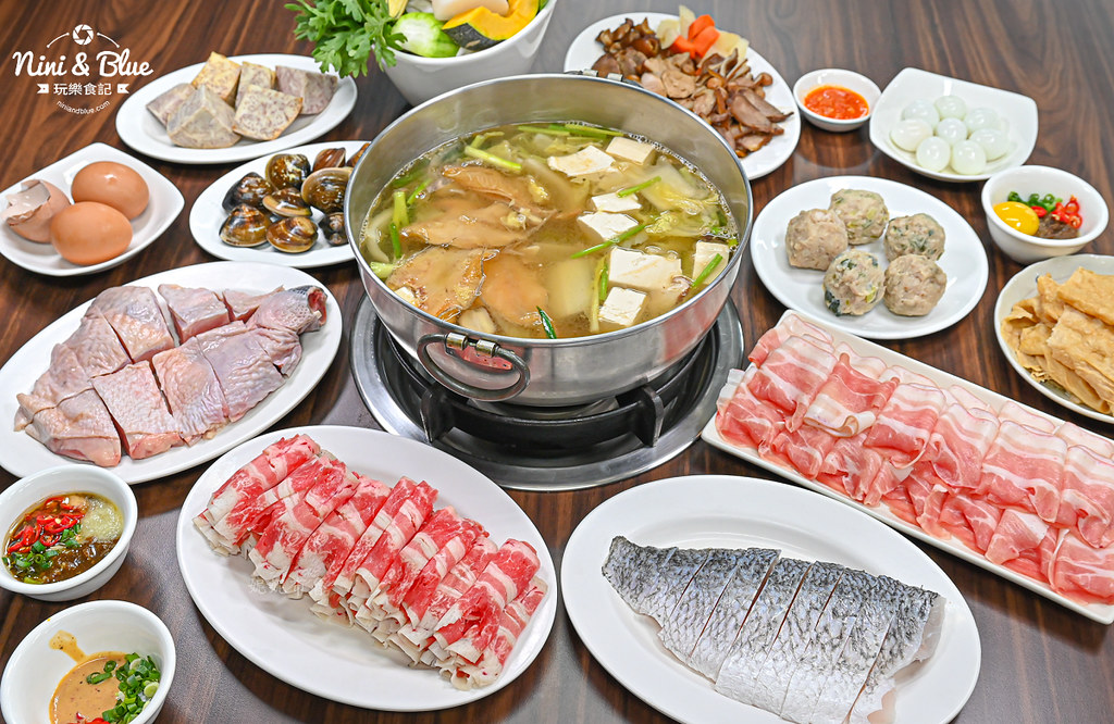 即時熱門文章：777沙茶火鍋，台中沙茶火鍋，自家炒沙茶、潮汕滷水拼盤，還有酸菜白肉鍋