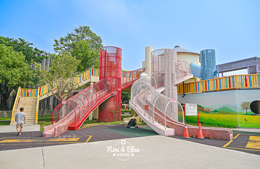 灣麗親子公園，苗栗苑裡景點，農舍穀倉溜滑梯、天空隧道、免費停車 @嘿!部落!