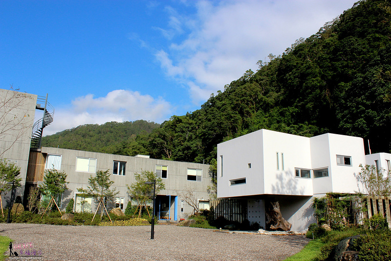 溪山間的寶盒.有朋會館｜礁溪鄉宜蘭–入住如同藝廊般的會館，欣賞風格獨具的建築美學，自然質樸優美環境令人心曠神怡 @嘿!部落!