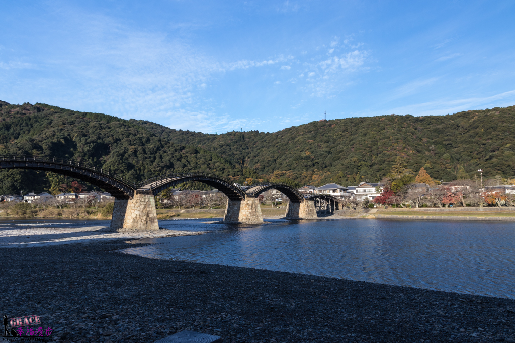 岩國錦帶橋｜山口縣日本–日本三大奇橋之一，採用複雜的組合式建造技法，五道拱門構造的木橋 @嘿!部落!