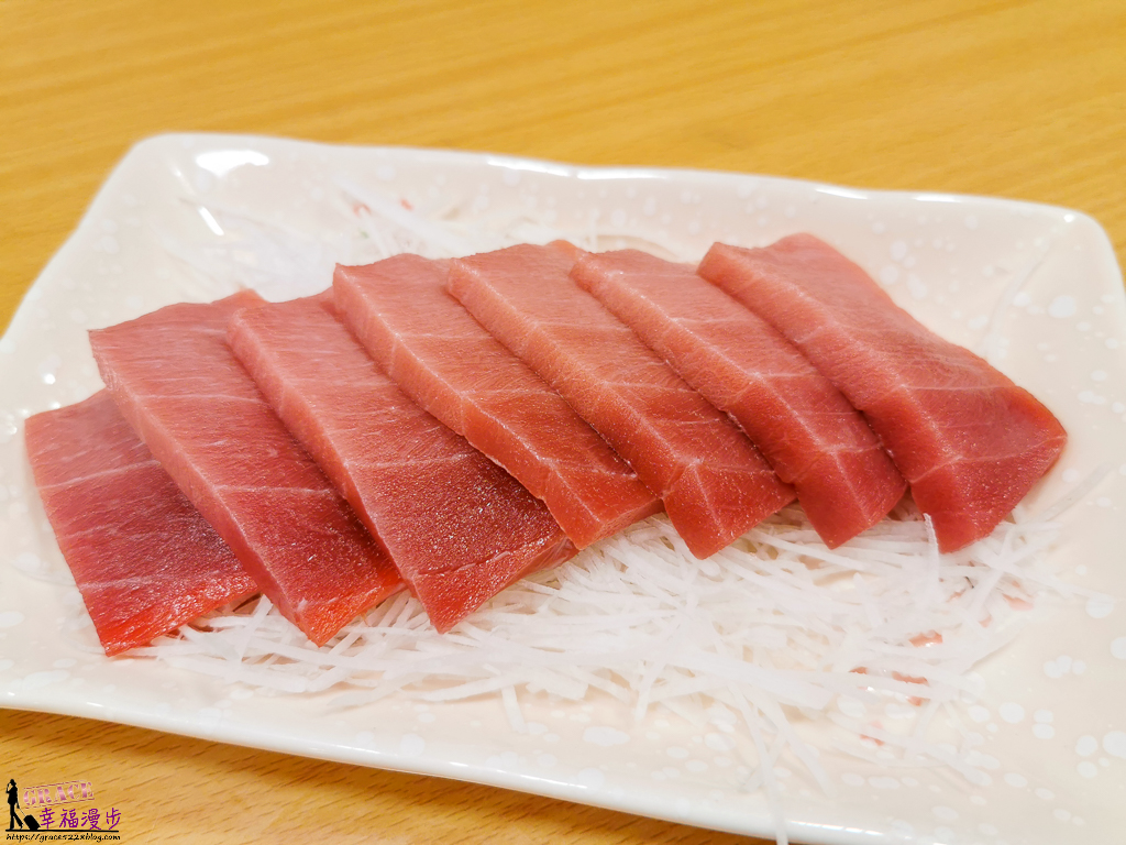 華僑市場魚莊生魚片專賣店｜東港鎮屏東縣–Google評價有4.8顆星的生魚片專賣店，食材新鮮品嚐黑鮪魚的好地方 @嘿!部落!