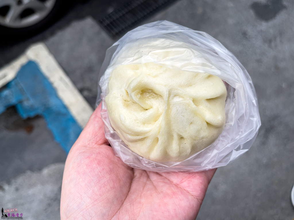 金山王肉包｜金山區新北市–金山街上超人氣排隊銅板美食，谷歌一千七百多則評論有4.1顆星 @嘿!部落!