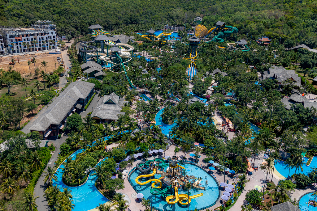 富國太陽世界自然公園｜富國島越南–搭乘世界長的跨海纜車，超酷的木造雲霄飛車，順遊接吻橋 @嘿!部落!