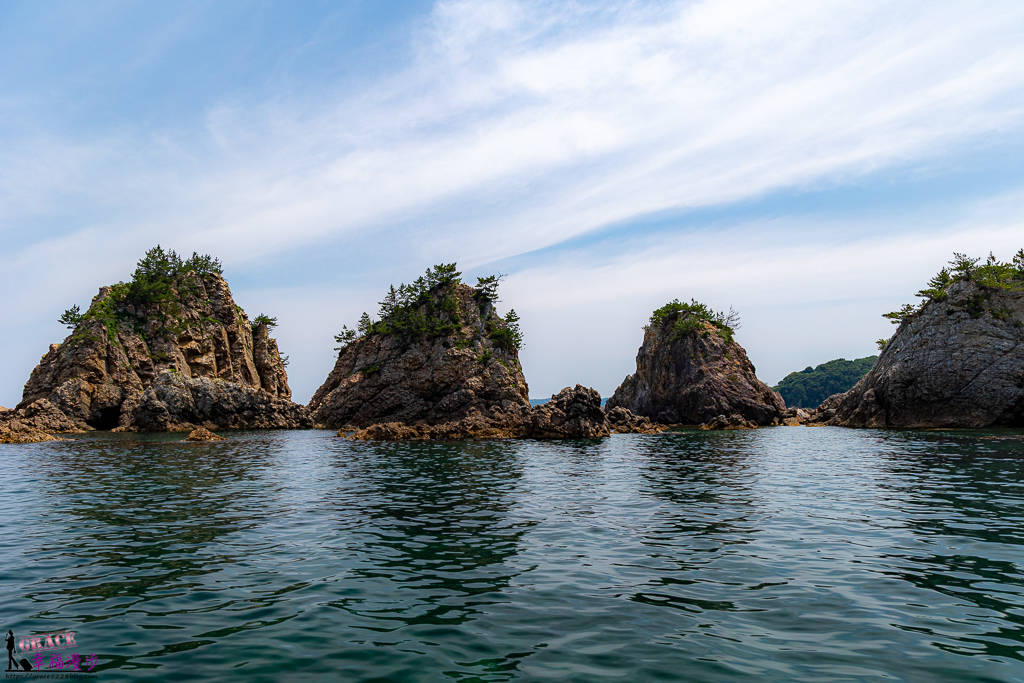 浦富海岸島巡遊覽船｜鳥取縣日本–搭乘環島小型船探索浦富海岸奇岩秘境，親身體驗湛藍海蝕洞之美 @嘿!部落!