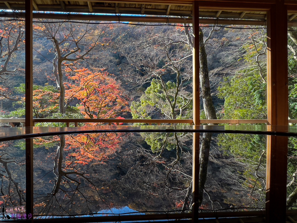 嵐山祐齋亭｜京都日本–嵐山最夯的賞楓景點，染色藝術家工作室的鏡面賞楓秘境 @嘿!部落!