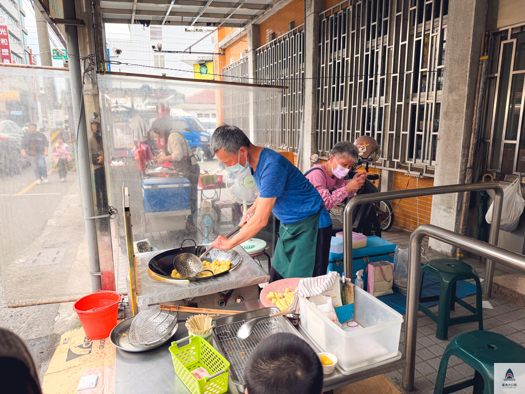 【彰化北斗美食】北斗農會門口地瓜球，在地人超愛排隊美食等半小時的地瓜球 @嘿!部落!