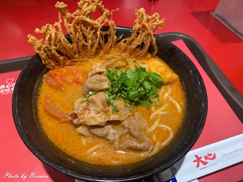 大心新泰式麵食 高雄三越左營店~地點方便等待時間暖胃好食 @嘿!部落!