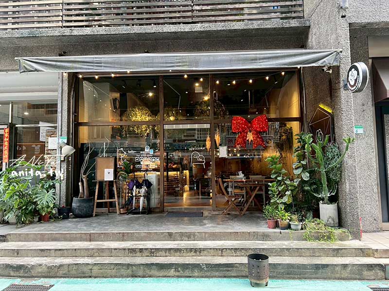即時熱門文章：GreenHouse早午餐｜餐點有一定水準，濃抹茶冰淇淋乳酪蛋糕有抹