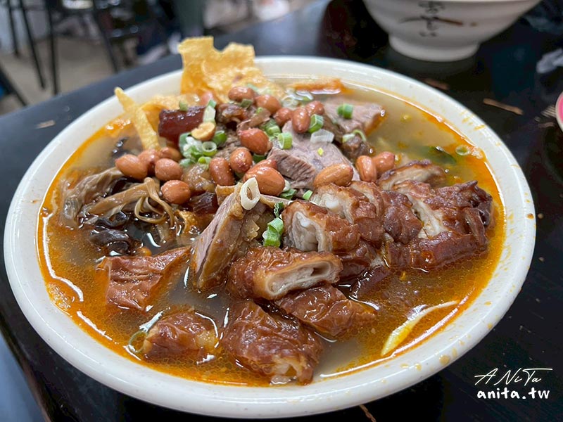 廣西柳州螺螄粉｜料給的很大方，滷味數量有限售完為止 @嘿!部落!