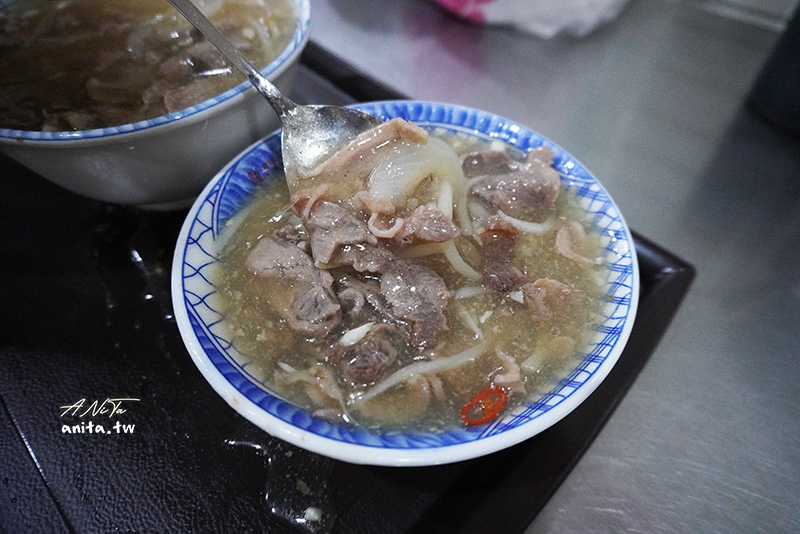 北港江記龍門生炒鴨肉焿｜三重30年老店，鋼管生炒鴨肉焿，在地人吃法辣椒粉及醋加好加滿 @嘿!部落!