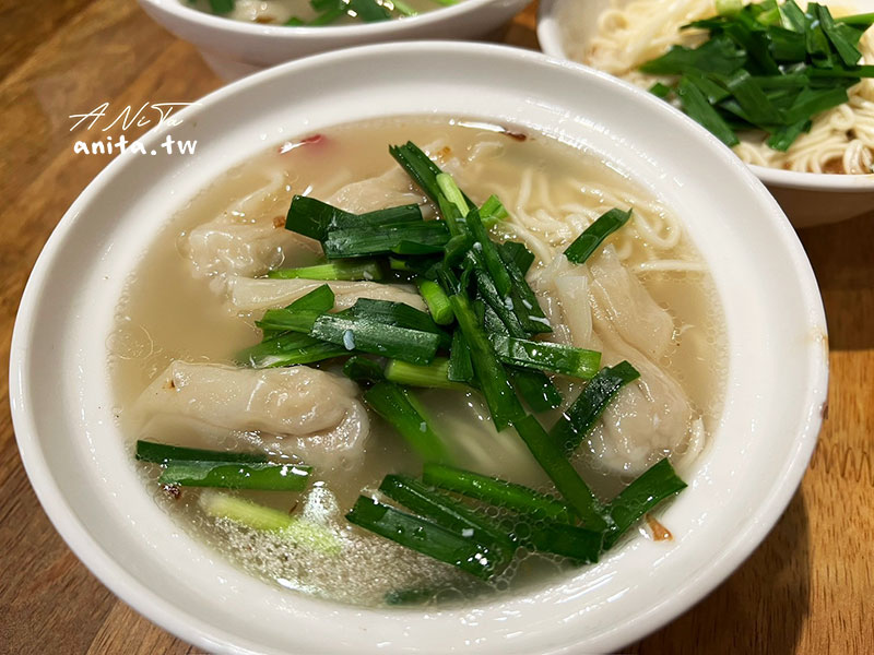 板橋黃石市場美食｜老曹餛飩，鹹香的麻醬麵很對我的胃 @嘿!部落!