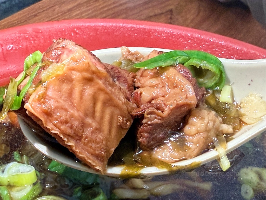 鶴佳麵食館&rang;台中外埔麵食小吃店，吃飽喝足免煩惱，餐點份量十足，價格實在，免費紅茶無限供應 @嘿!部落!