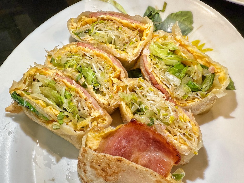 葵花堡點早餐店&rang;台中南區早午餐，中興大學早午餐推薦，餐點都有加生菜和苜蓿芽，清爽又好吃，寵物友善 @嘿!部落!