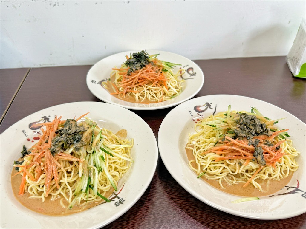 蛋仔涼麵&rang;台中中區涼麵，涼麵加上檸檬，微酸的好滋味，讓涼麵更添增清爽度，份量也不小 @嘿!部落!