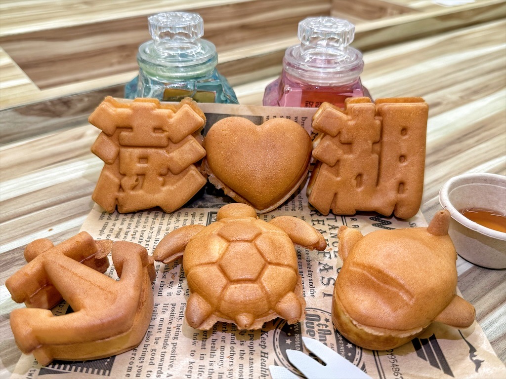 掬味 Vivi Cafe&rang;澎湖湖西咖啡廳，澎湖機場限定超可愛的雞蛋糕，有海龜、飛機、海錨、愛心和文字造型雞蛋糕 @嘿!部落!