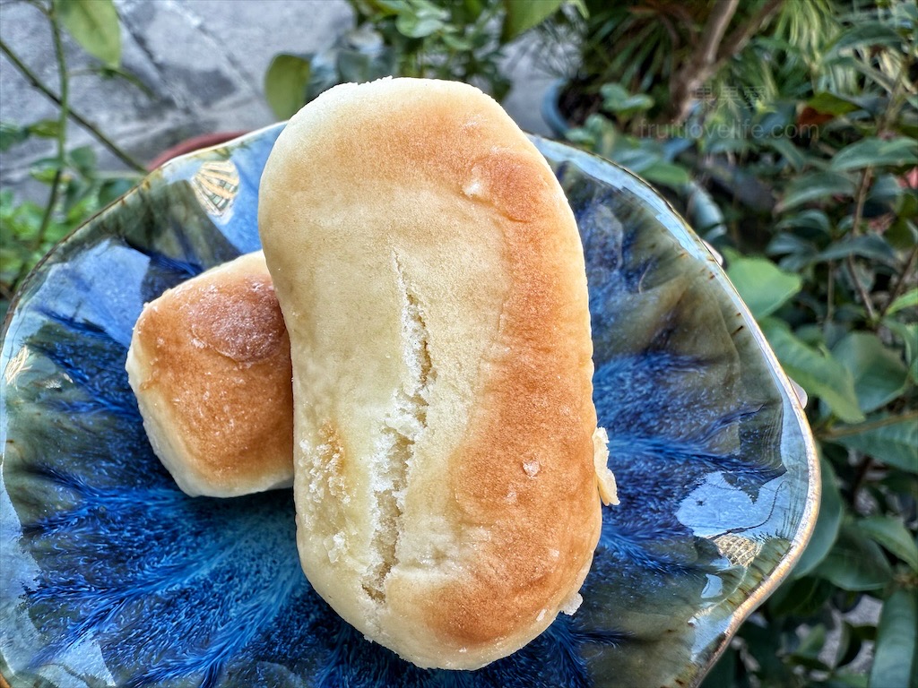 自造興古早味枕頭餅|澎湖西嶼伴手禮，澎湖人小時候的古早味點心-枕頭餅，口感簡單樸實，很適合作配茶小點心 @嘿!部落!