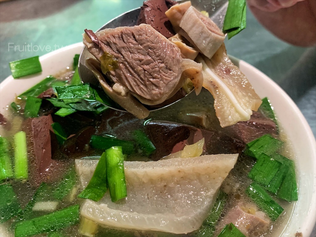 即時熱門文章：溪口古早味豬血湯〉嘉義溪口美食，在地飄香一甲子的下午茶，料多味美，溪口排隊美食