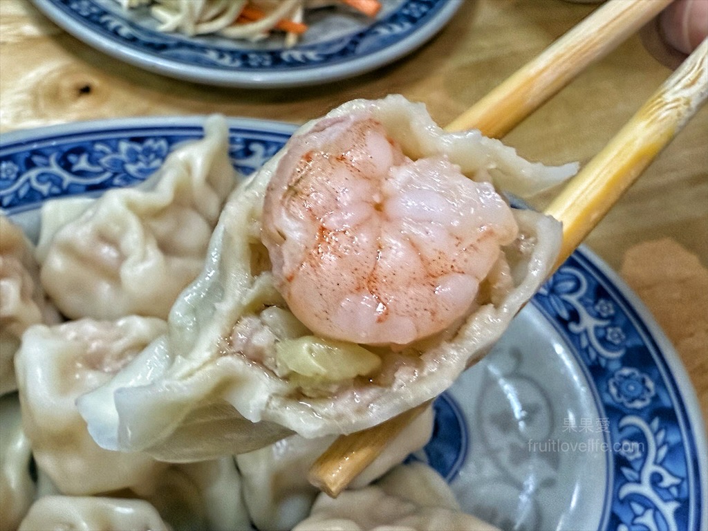 盛東餃子館|台中東勢水餃，當地飄香多年的超人氣水餃老店，絕不能錯過高麗菜豬肉水餃、鮮蝦水餃 @嘿!部落!