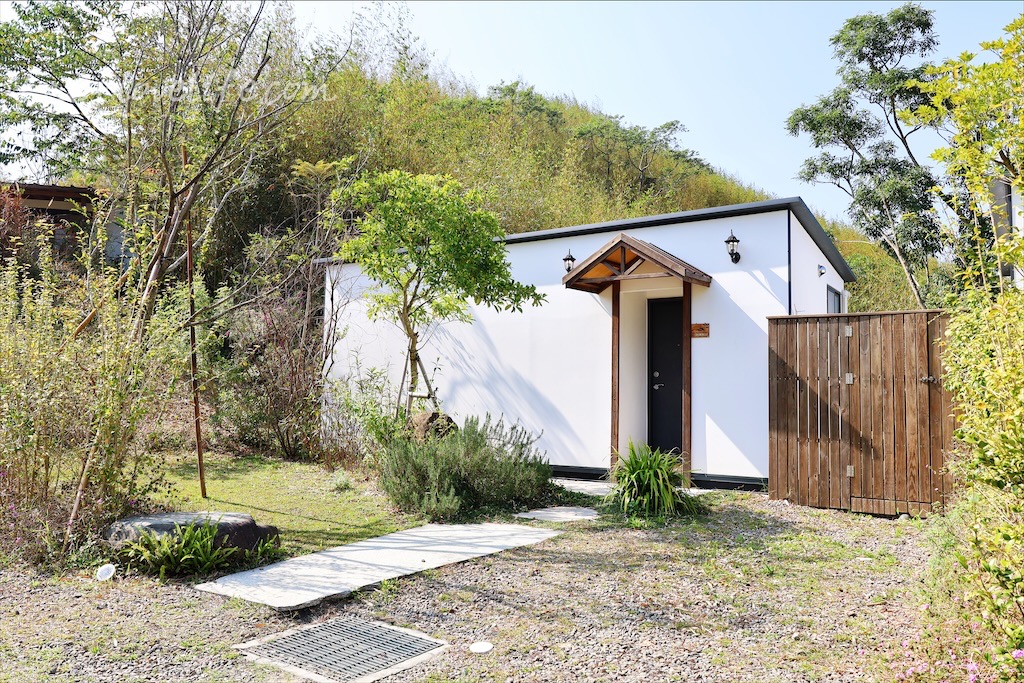 紫鳶山城-覓境莊園&rang;苗栗銅鑼寵物友善住宿，蟲鳴鳥語、竹林群山環繞、星光點點，讓人和毛孩都感到放鬆的渡假莊園 @嘿!部落!