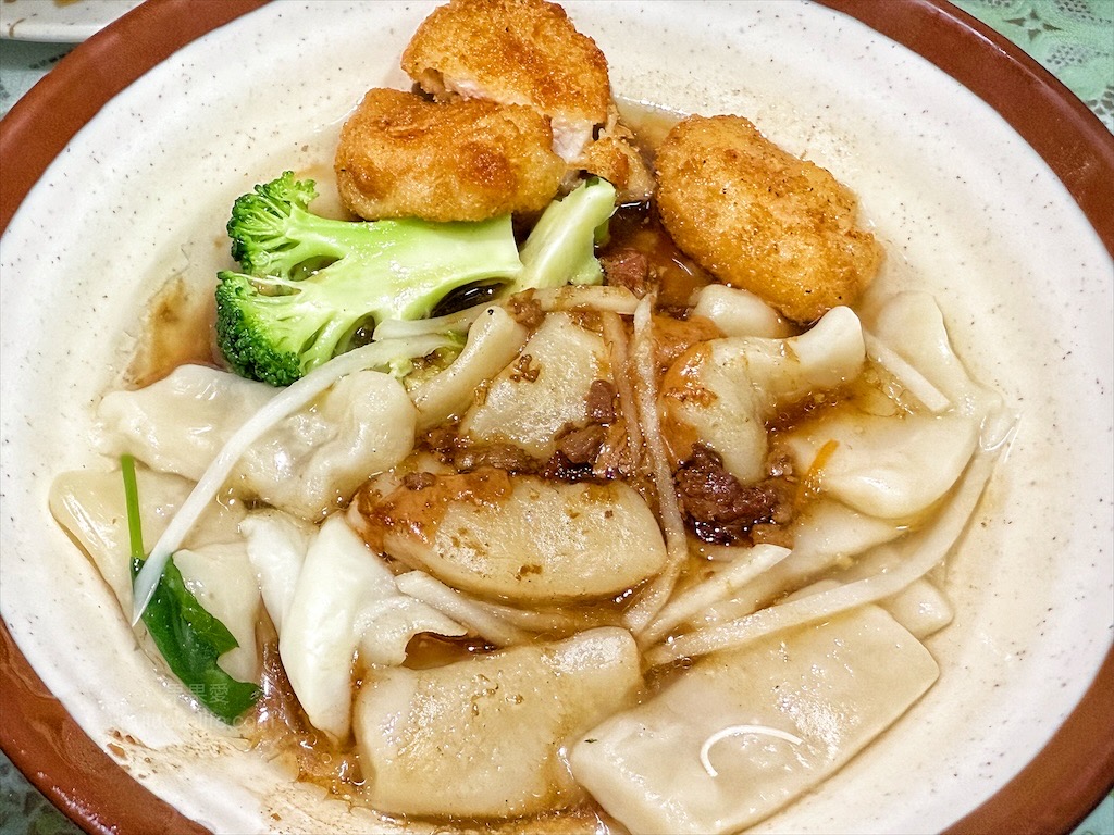 阿汝麵攤 | 台中南屯麵店，好市多、迪卡儂附近平日限定的小吃店，很推薦結合羹湯與土魠魚的麵疙瘩 @嘿!部落!