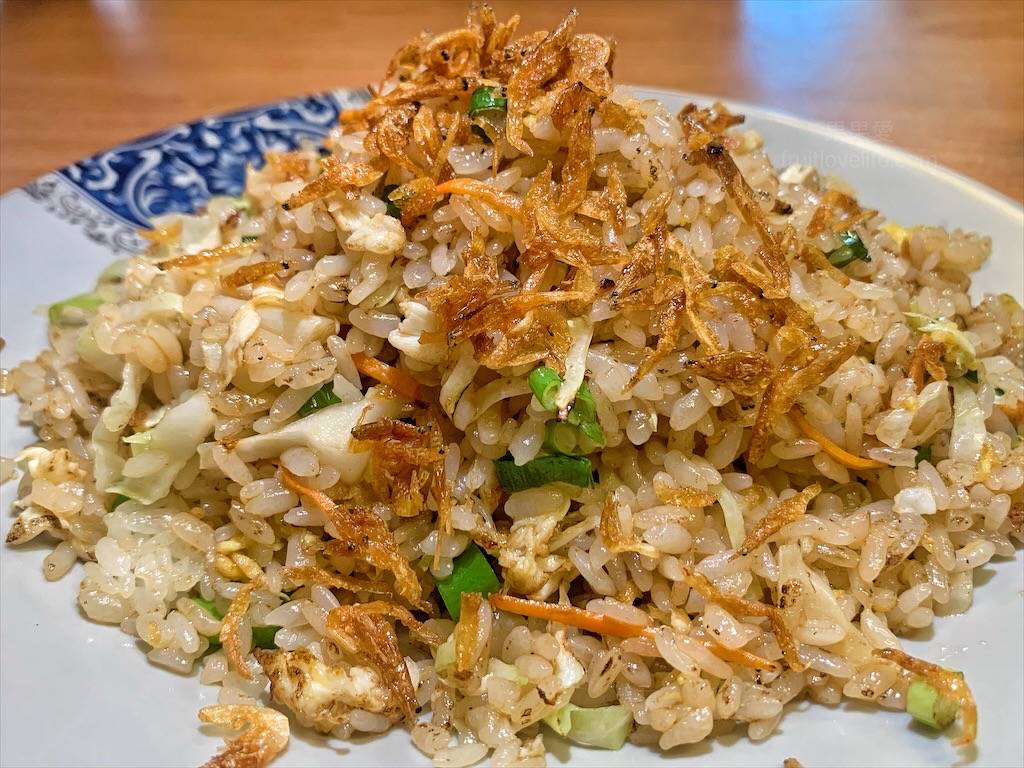 紅翻天平價現炒&rang;南投草屯快炒店，炒飯充滿鍋香氣，多種口味選擇，環境簡約舒適，內用有冷氣可以吹 @嘿!部落!