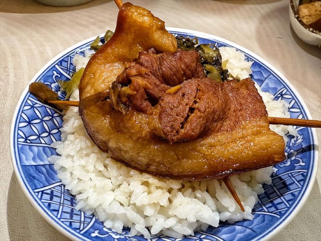 福爌肉飯&rang;台中大里爌肉飯，爌肉飯好吃入味，爌肉皮Q軟、肉不柴、不鹹膩 @嘿!部落!